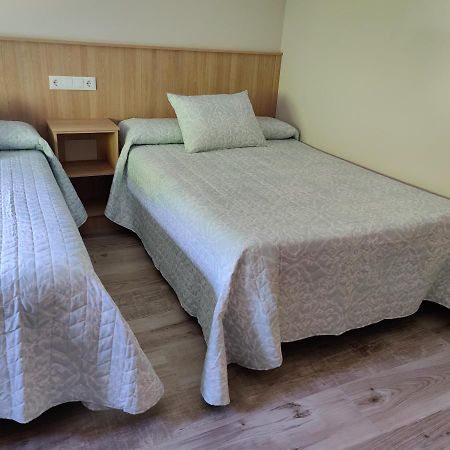 Treselcorral Hotel Сотрес Екстериор снимка